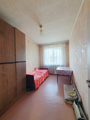 Продам трехкомнатную (3-комн.) квартиру, Звездная ул, 13к2, Липецк г