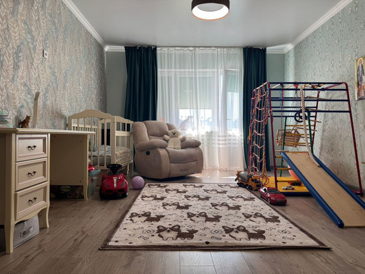 Продам трехкомнатную (3-комн.) квартиру, Глинки ул, 1, Калининград г