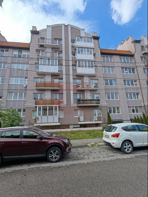 Продам трехкомнатную (3-комн.) квартиру, Глинки ул, 1, Калининград г