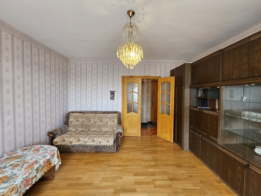 Продам двухкомнатную (2-комн.) квартиру, 19, Труд и отдых тер. СНТ