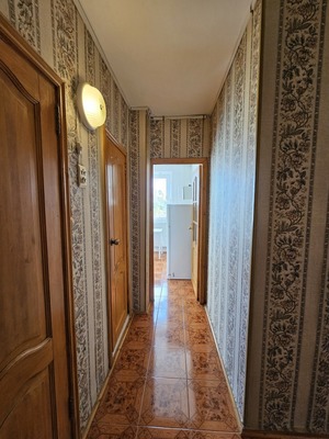 Продам двухкомнатную (2-комн.) квартиру, 19, Труд и отдых тер. СНТ