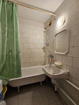 Продам двухкомнатную (2-комн.) квартиру, 19, Труд и отдых тер. СНТ