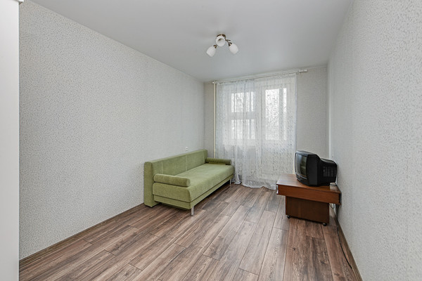 Продам двухкомнатную (2-комн.) квартиру, Саморы Машела ул, 4к1, Москва г