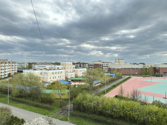 Продам трехкомнатную (3-комн.) квартиру, Гусарская ул, 4к10, Пушкин г