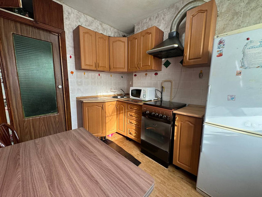 Продам двухкомнатную (2-комн.) квартиру, Партизанская ул, 15к1, Комсомольск-на-Амуре г