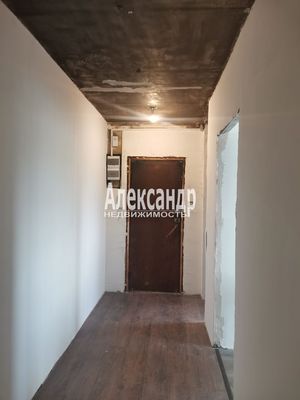 Продам трехкомнатную (3-комн.) квартиру, Пионерстроя ул, 18, Санкт-Петербург г