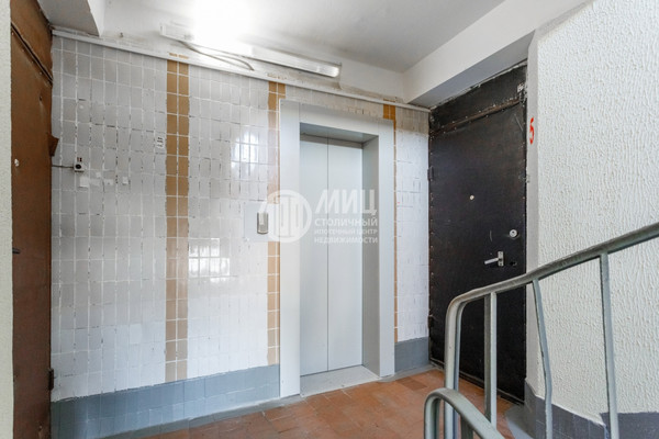 Продам двухкомнатную (2-комн.) квартиру, к200Б, Зеленоград г