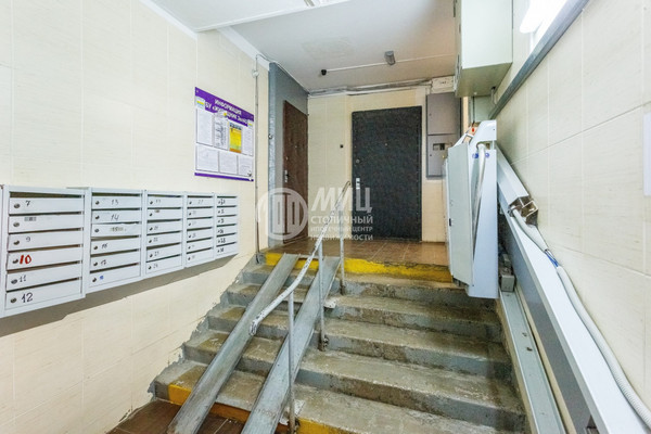 Продам двухкомнатную (2-комн.) квартиру, к200Б, Зеленоград г