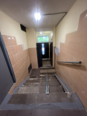 Продам трехкомнатную (3-комн.) квартиру, Чертановская ул, 21к2, Москва г