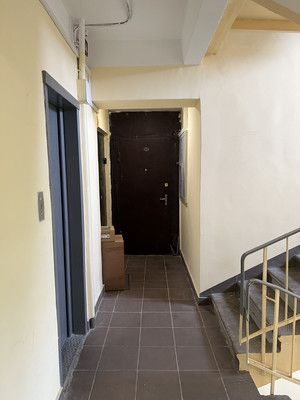 Продам трехкомнатную (3-комн.) квартиру, Чертановская ул, 21к2, Москва г