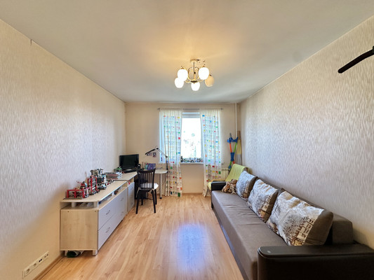 Продам двухкомнатную (2-комн.) квартиру, Шлиссельбургский пр-кт, 34к4, Санкт-Петербург г
