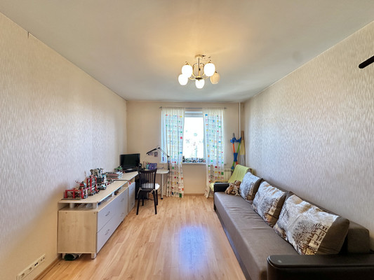 Продам двухкомнатную (2-комн.) квартиру, Шлиссельбургский пр-кт, 34к4, Санкт-Петербург г
