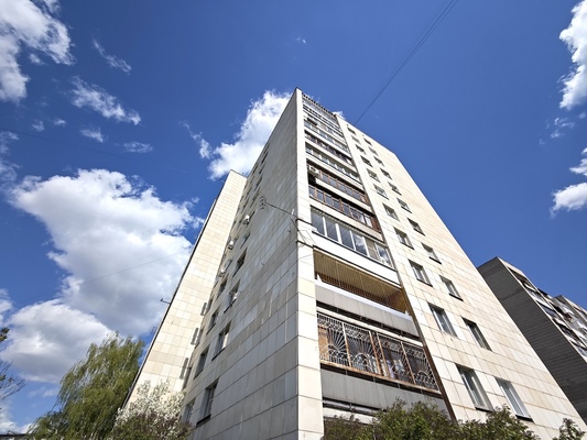 Продам двухкомнатную (2-комн.) квартиру, Косарева ул, 11, Екатеринбург г