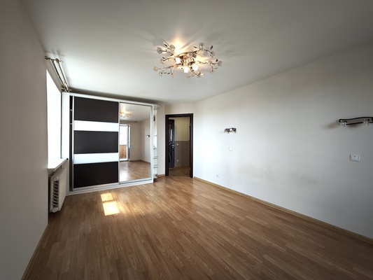 Продам двухкомнатную (2-комн.) квартиру, Косарева ул, 11, Екатеринбург г