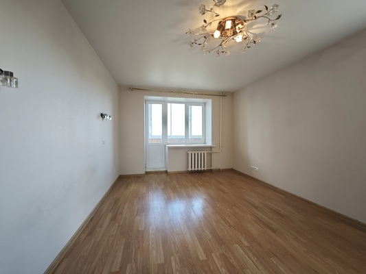 Продам двухкомнатную (2-комн.) квартиру, Косарева ул, 11, Екатеринбург г