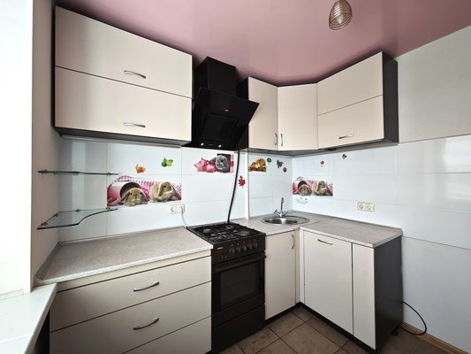 Продам двухкомнатную (2-комн.) квартиру, Косарева ул, 11, Екатеринбург г