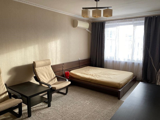 Продам однокомнатную (1-комн.) квартиру, Маршала Катукова ул, 20к2, Москва г