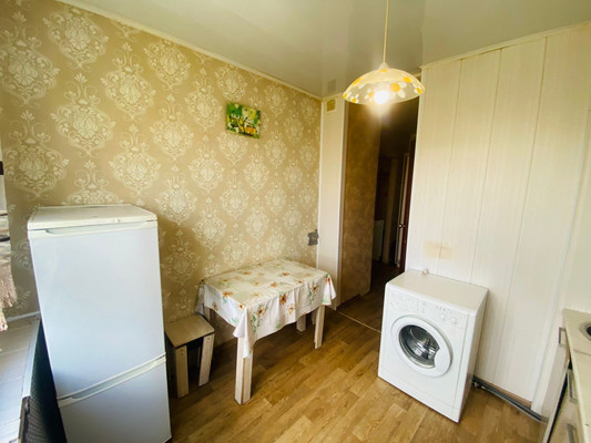 Продам двухкомнатную (2-комн.) квартиру, Содружества ул, 37, Ростов-на-Дону г