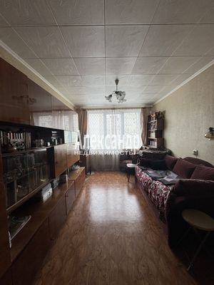 Продам многокомнатную квартиру, Товарищеский пр-кт, 8, Санкт-Петербург г