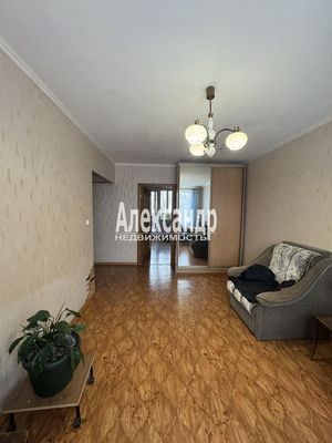 Продам многокомнатную квартиру, Товарищеский пр-кт, 8, Санкт-Петербург г