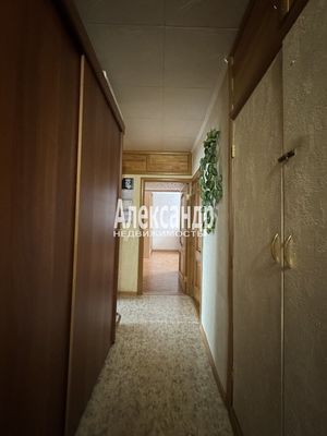 Продам многокомнатную квартиру, Товарищеский пр-кт, 8, Санкт-Петербург г