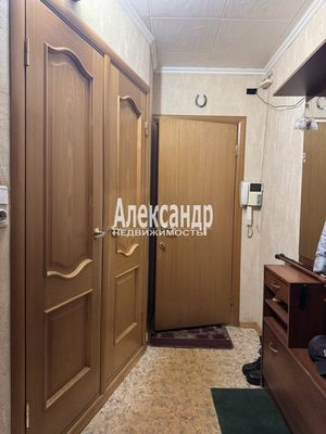 Продам многокомнатную квартиру, Товарищеский пр-кт, 8, Санкт-Петербург г