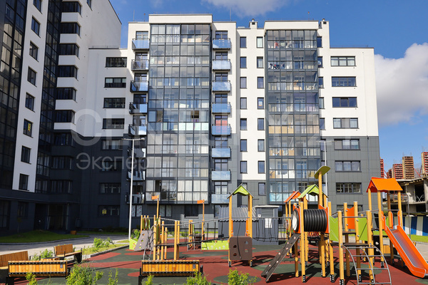 Продам двухкомнатную (2-комн.) квартиру, Миргородская ул, 2 , Калининград г