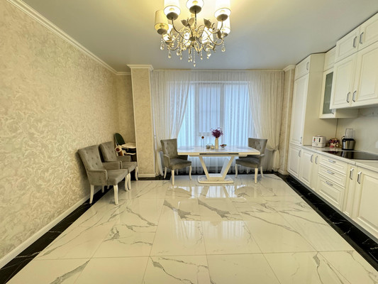 Продам трехкомнатную (3-комн.) квартиру, Тлостанова ул, 32, Нальчик г