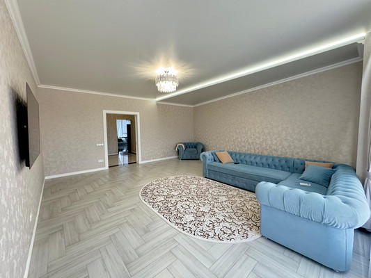 Продам трехкомнатную (3-комн.) квартиру, Тлостанова ул, 32, Нальчик г