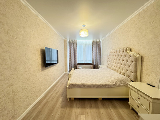 Продам трехкомнатную (3-комн.) квартиру, Тлостанова ул, 32, Нальчик г