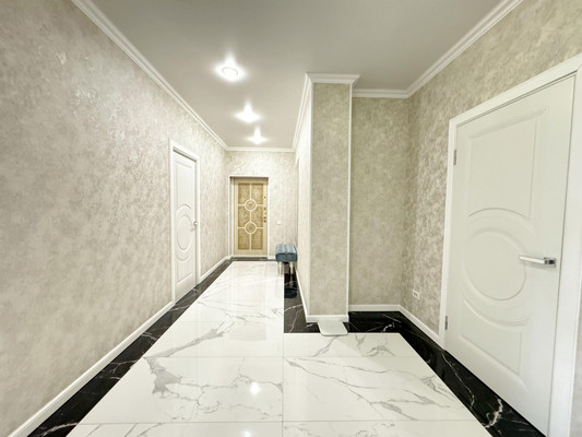 Продам трехкомнатную (3-комн.) квартиру, Тлостанова ул, 32, Нальчик г