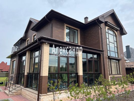 Продам дом в поселке Петровское Барокко, Бенуа ул, 29, Старая Пустошь д, 10 км от города
