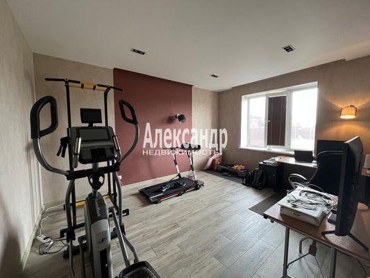 Продам дом в поселке Петровское Барокко, Бенуа ул, 29, Старая Пустошь д, 10 км от города