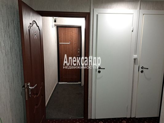 Продам многокомнатную квартиру, Будапештская ул, 61, Санкт-Петербург г