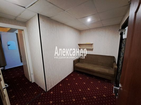 Продам многокомнатную квартиру, Будапештская ул, 61, Санкт-Петербург г