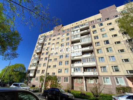 Продам многокомнатную квартиру, Будапештская ул, 61, Санкт-Петербург г