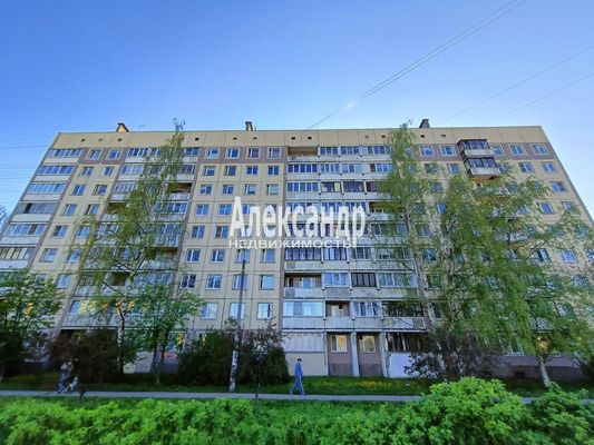 Продам многокомнатную квартиру, Будапештская ул, 61, Санкт-Петербург г
