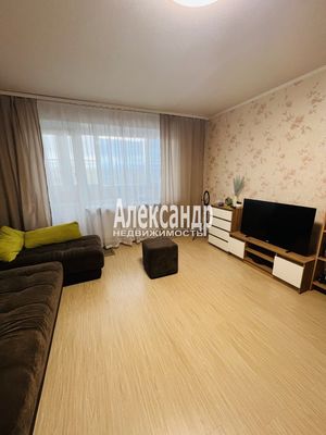 Продам трехкомнатную (3-комн.) квартиру, Портовое ш, 39, Выборг г
