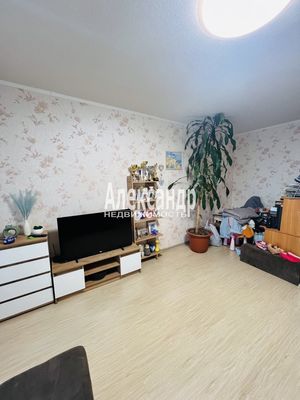 Продам трехкомнатную (3-комн.) квартиру, Портовое ш, 39, Выборг г