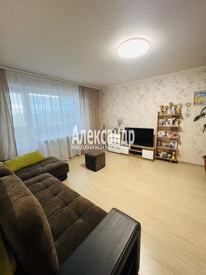 Продам трехкомнатную (3-комн.) квартиру, Портовое ш, 39, Выборг г