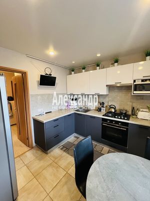 Продам трехкомнатную (3-комн.) квартиру, Портовое ш, 39, Выборг г