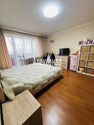 Продам трехкомнатную (3-комн.) квартиру, Портовое ш, 39, Выборг г
