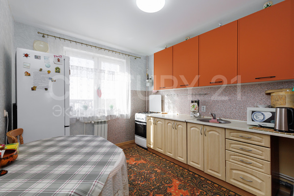 Продам двухкомнатную (2-комн.) квартиру, Левитана ул, 58 2, Калининград г