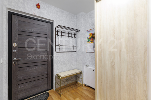 Продам двухкомнатную (2-комн.) квартиру, Левитана ул, 58 2, Калининград г