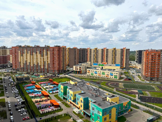 Продам двухкомнатную (2-комн.) квартиру, Крымская (Мирный мкр.) ул, 12/11, Мирный п