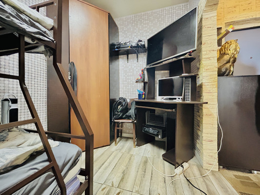 Продам однокомнатную (1-комн.) квартиру, Серпуховская ул, 17, Липицы с