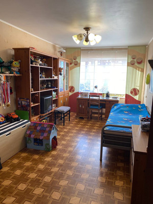 Продам трехкомнатную (3-комн.) квартиру, Карпинского ул, 33к1, Санкт-Петербург г