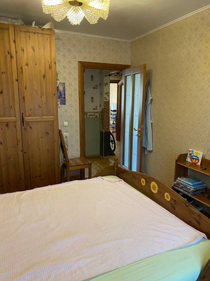 Продам трехкомнатную (3-комн.) квартиру, Карпинского ул, 33к1, Санкт-Петербург г
