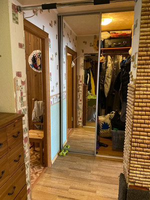 Продам трехкомнатную (3-комн.) квартиру, Карпинского ул, 33к1, Санкт-Петербург г