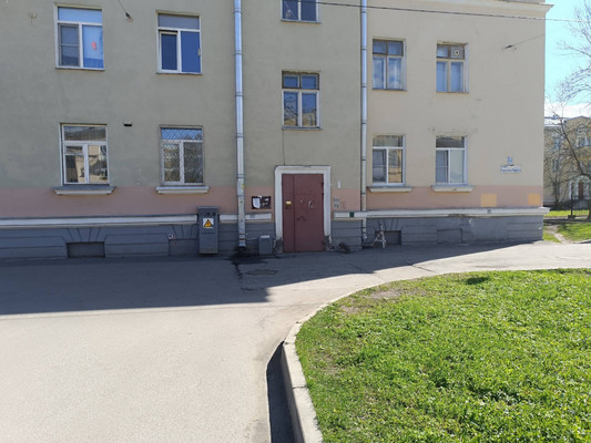 Продам комнату в 8-комн. квартире, Партизана Германа ул, 32Ак2, Санкт-Петербург г